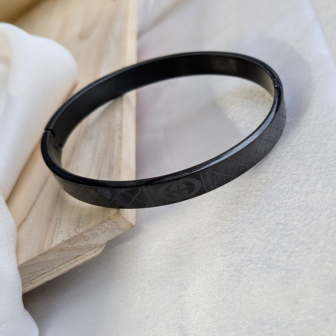 Luxury Gucci Brand Inspired Designer Geometric Engraved Stainless Steel Bracelet For Men