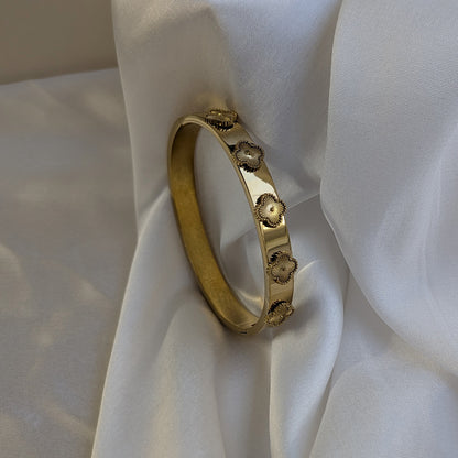 Elegant Gold Plated Clover Design Bracelet For Girls & Women