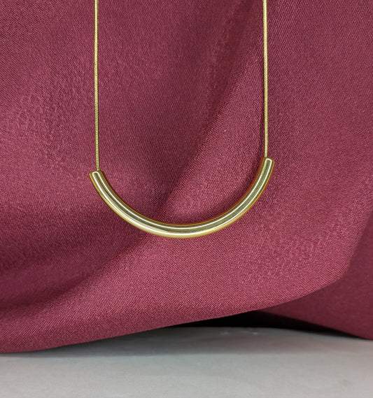 18k Gold Plated Minimalist Curved Bar Necklace for Women