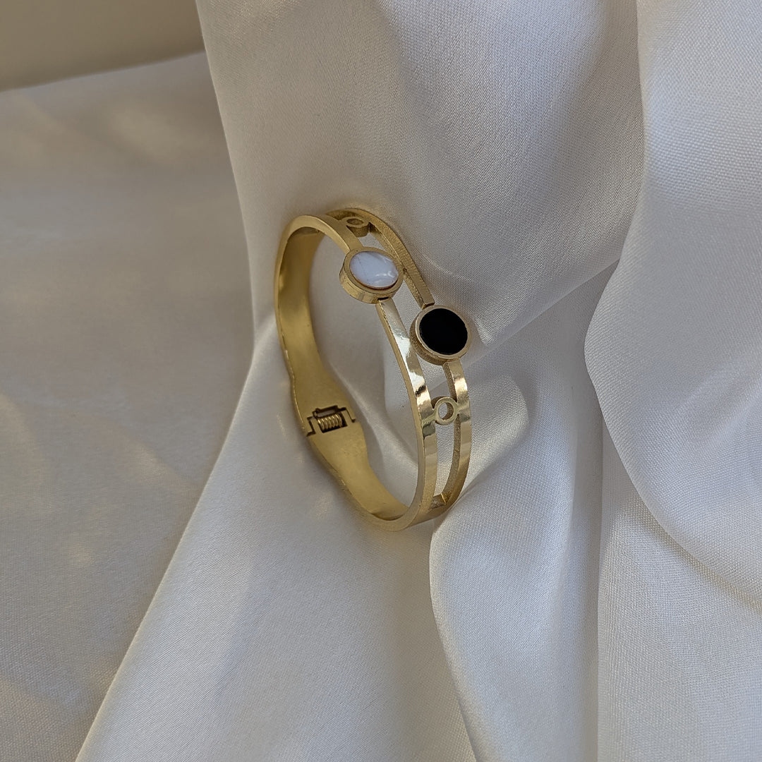 Gold Plated Dual White & Black Enamel Round Stone Bracelet For Girls & Women