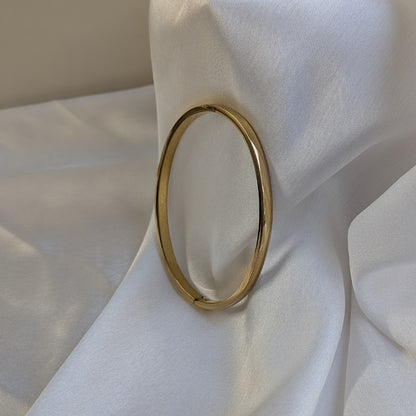 Stainless Steel Gold Plated Plain Bracelet For Girls & Women