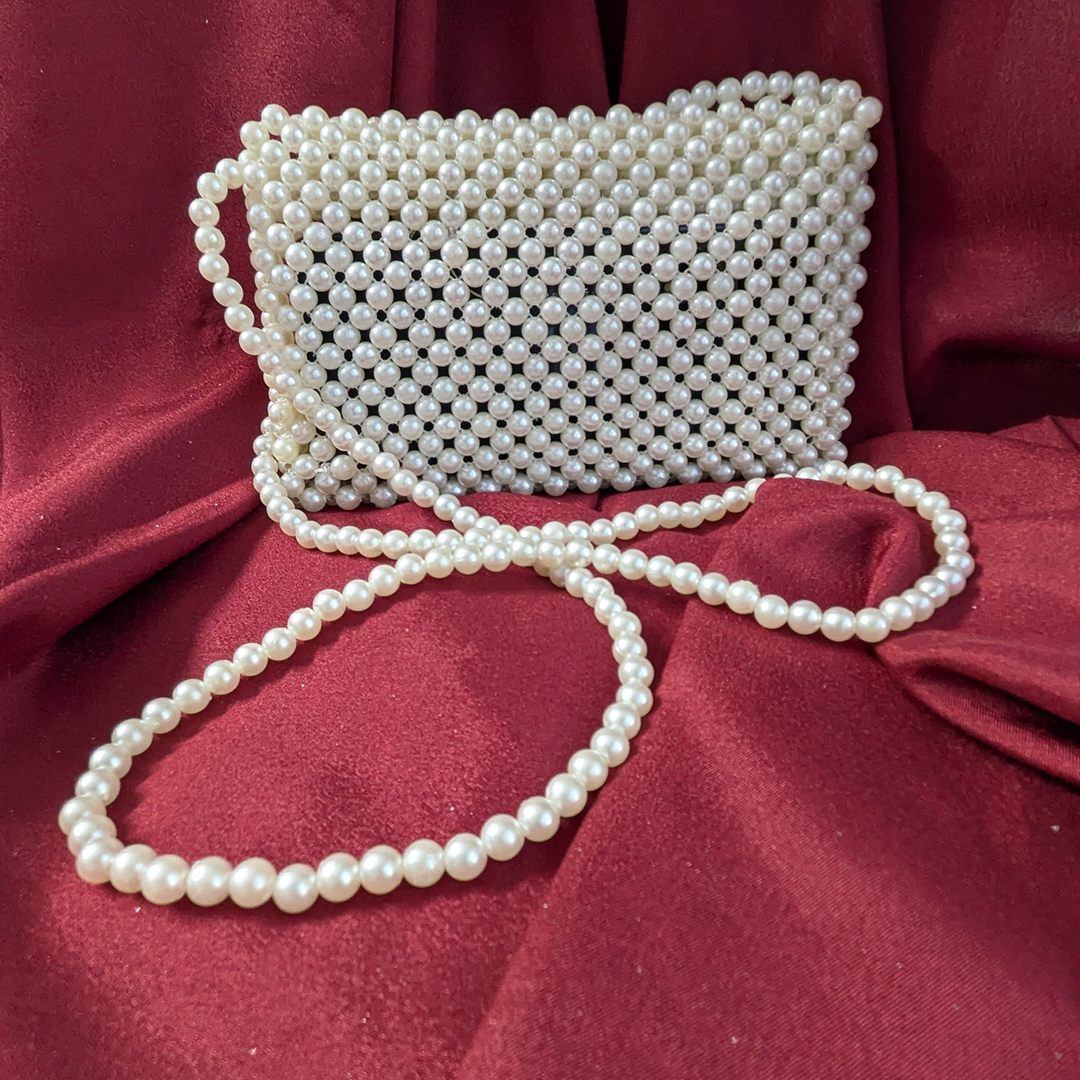 White Acrylic Pearl Beaded Chain Shoulder Bag for Women