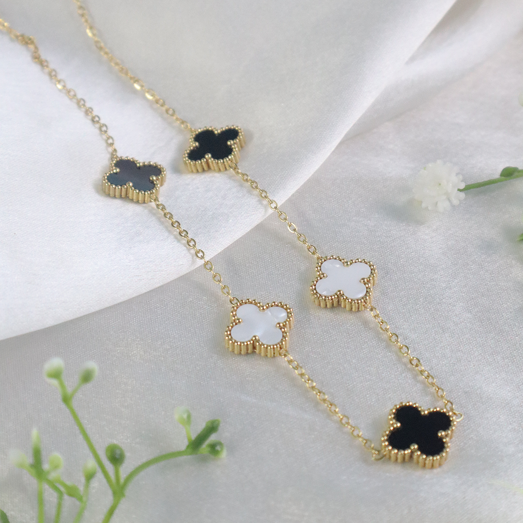 18K Gold Plated Eternal Five Clover Pendant Necklace ( Anti-Tarnish )