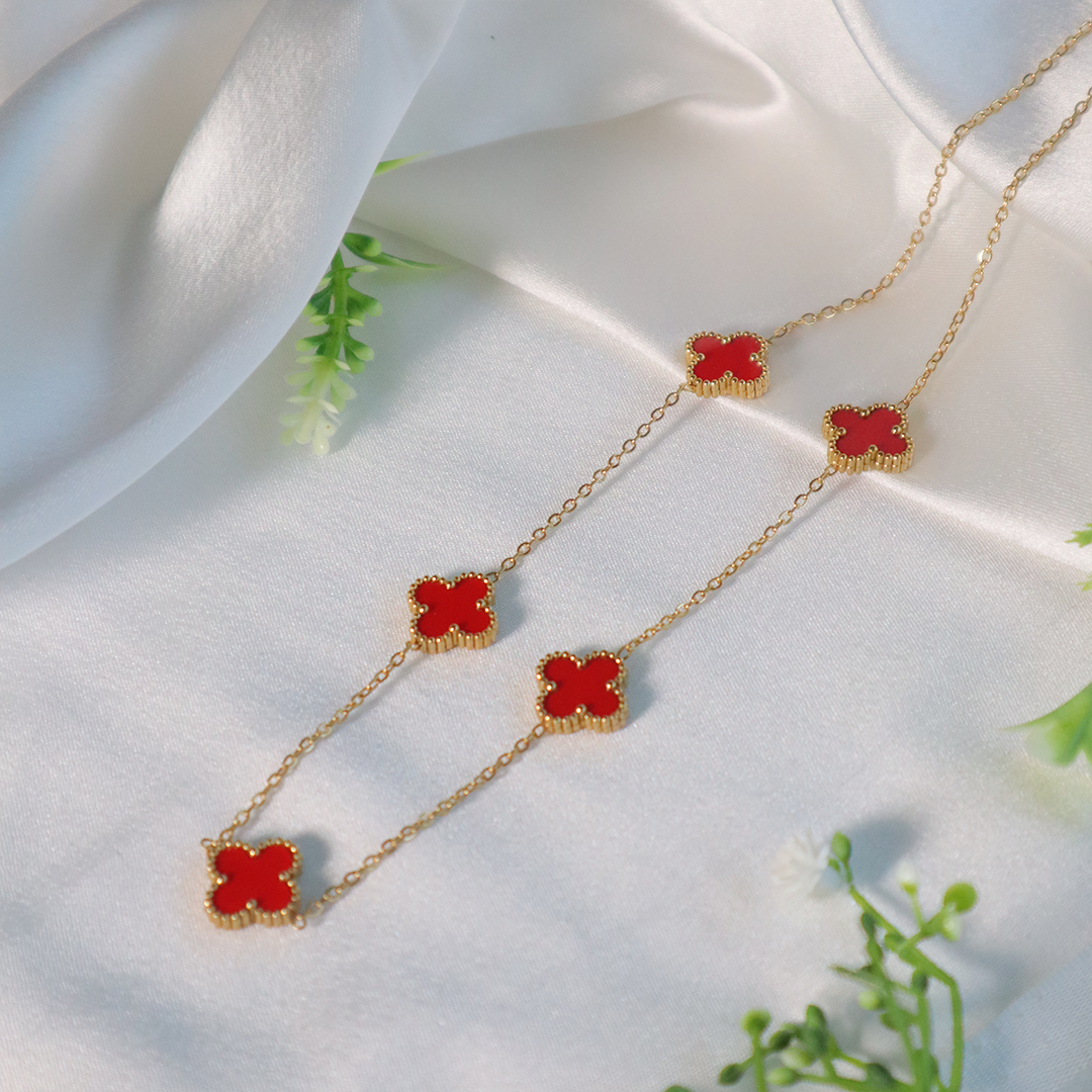 18K Gold Plated Eternal Five Clover Pendant Necklace ( Anti-Tarnish )