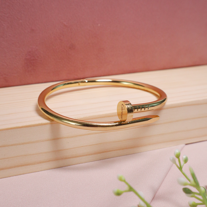 18K Gold Plated Nail Bracelet (Anti Tarnish)