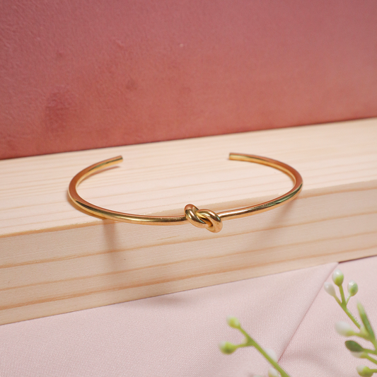 18K Gold Plated Cartier Knot Cuff Bracelet (Anti-Tarnish)