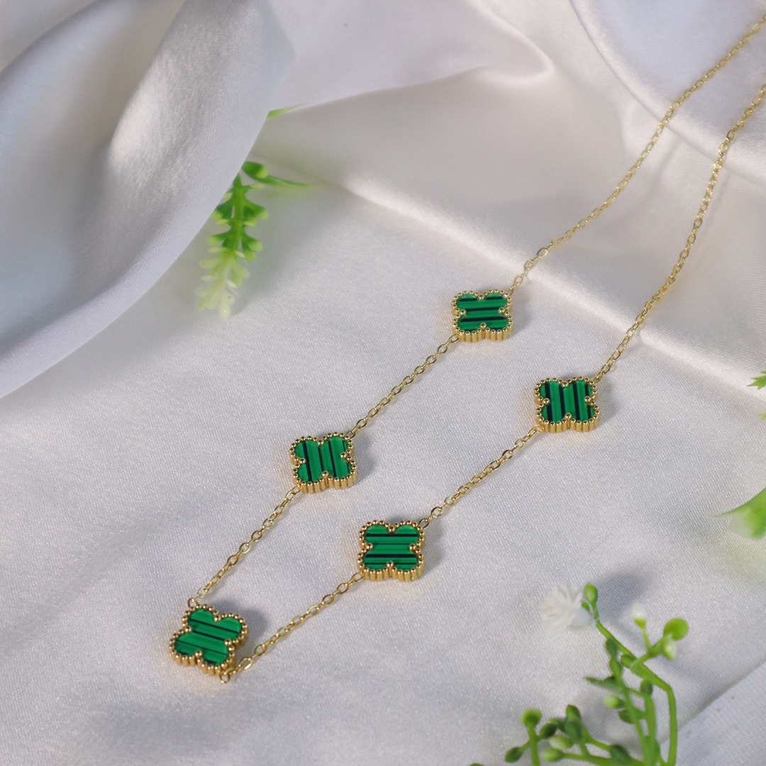 18K Gold Plated Eternal Five Clover Pendant Necklace ( Anti-Tarnish )