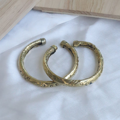 Tribal Elegance Gold Tone Choker With Kada And Anklet Set (Hammered Finish)