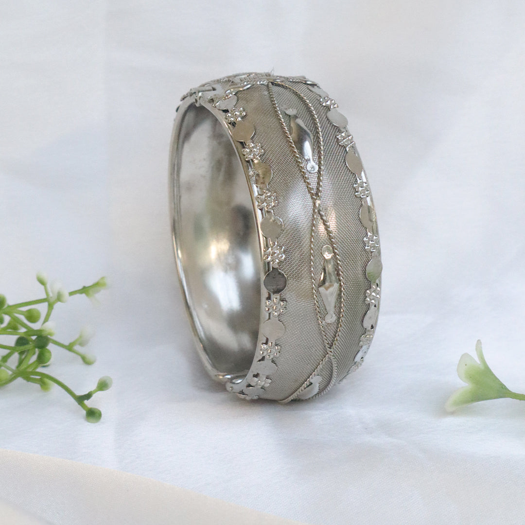 Oxidised Floral Motif Hinged Kada