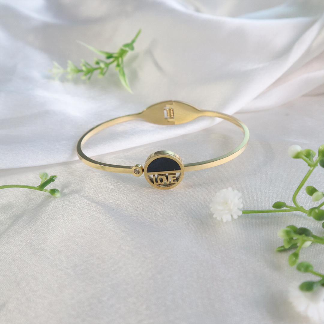 18K Gold Plated LOVE Engraved Black Enamel Bracelet (Anti-Tarnish)