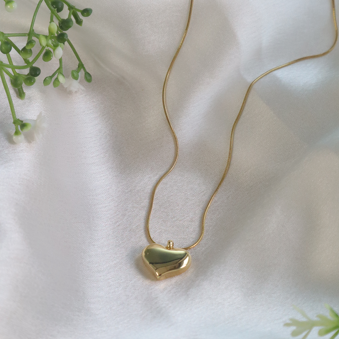 18K Gold Plated Reverie Heart Necklace ( Anti Tarnish )