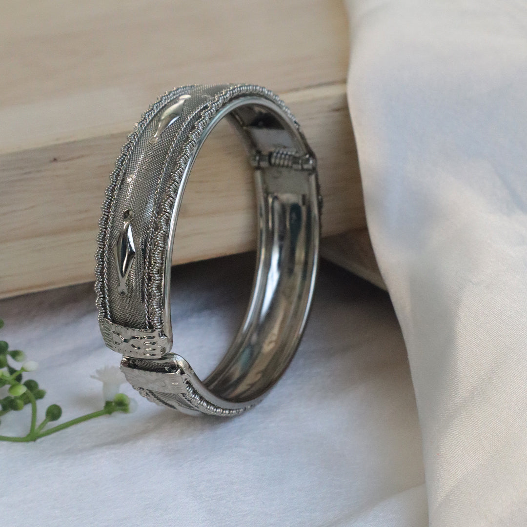 Oxidised Silver Engraved Kada (Openable)