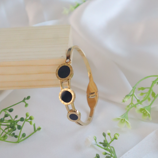 18K Gold Plated Tri-Circle Roman Bracelet (Anti-Tarnish)