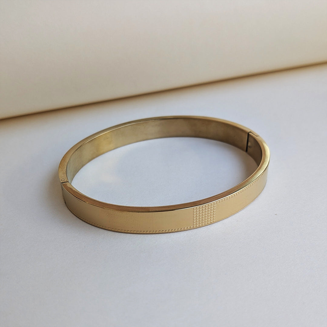 Gold Plated Matte & Gloss Grid Accent Luxury Designer Designer Stainless Steel Bracelet For Men