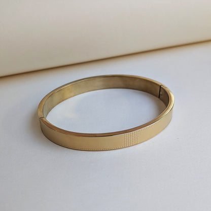 Gold Plated Matte & Gloss Grid Accent Luxury Designer Designer Stainless Steel Bracelet For Men