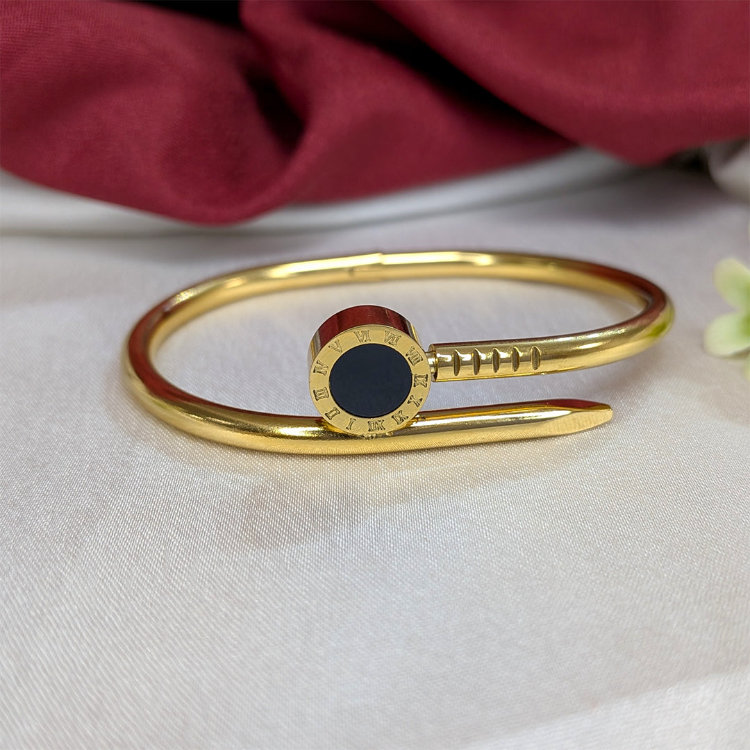 Elegant Nail Design Bracelet with Black Enamel Round Charm for Girls & Women