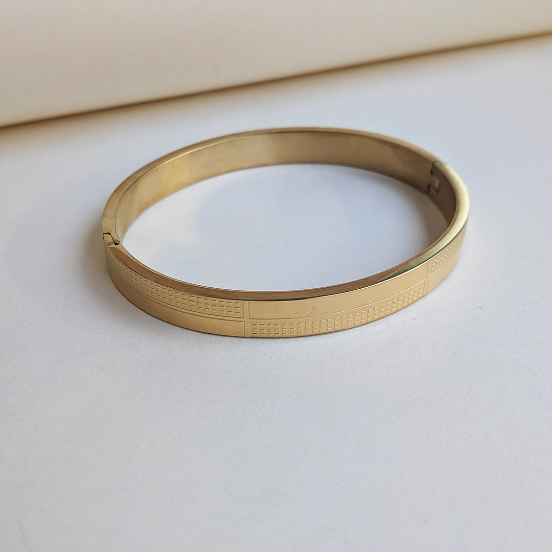 Gold Plated Luxury Grid Pattern Engraved Designer Stainless Steel Bracelet For Men