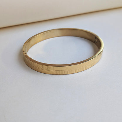 Gold Plated Luxury Grid Pattern Engraved Designer Stainless Steel Bracelet For Men