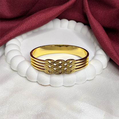 Stylish Bind Leaves Floral Design AD Stone Bracelet for Girls & Women