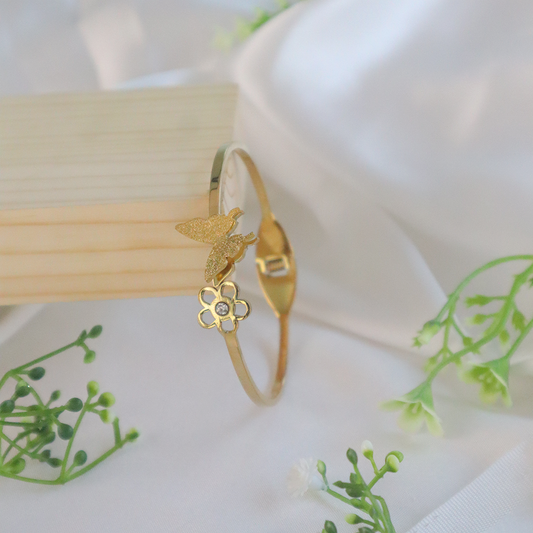 18K Gold Plated Bloom & Butterfly Bracelet (Anti-Tarnish)