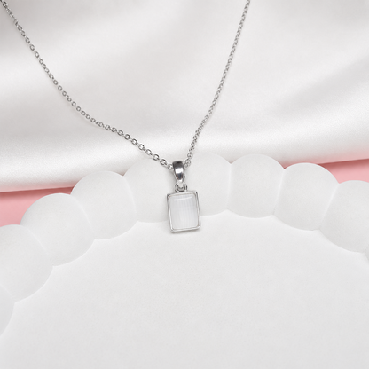 Engravable Locket Pendant With Chain for Women & Girls