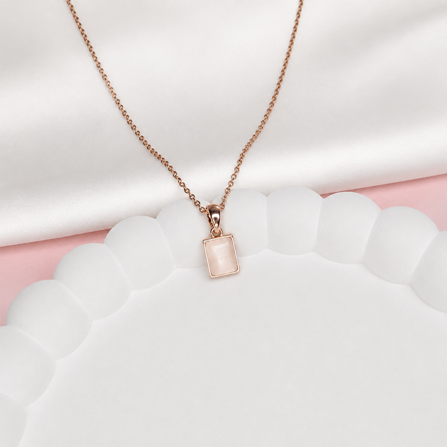Engravable Locket Pendant With Chain for Women & Girls