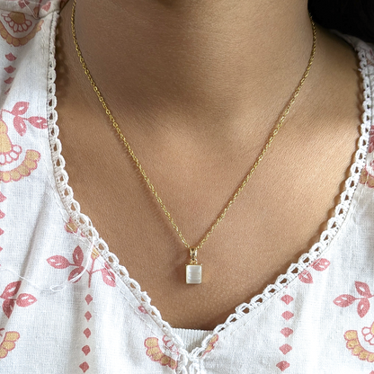 Engravable Locket Pendant With Chain for Women & Girls