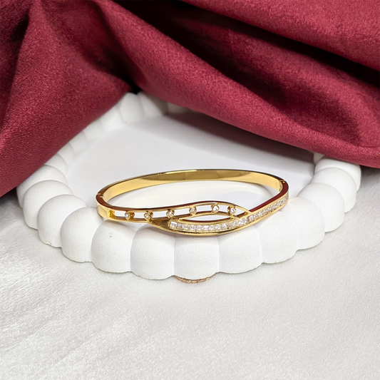 Delicate Twisted Cuff AD Stone Bracelet for Women & Girls