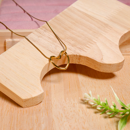 18K Gold Plated Twisted Heart Pendant Necklace (Anti Tarnish)