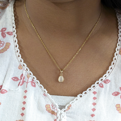 Pearl Bazel Pendant Necklace With Chain for Women & Girls