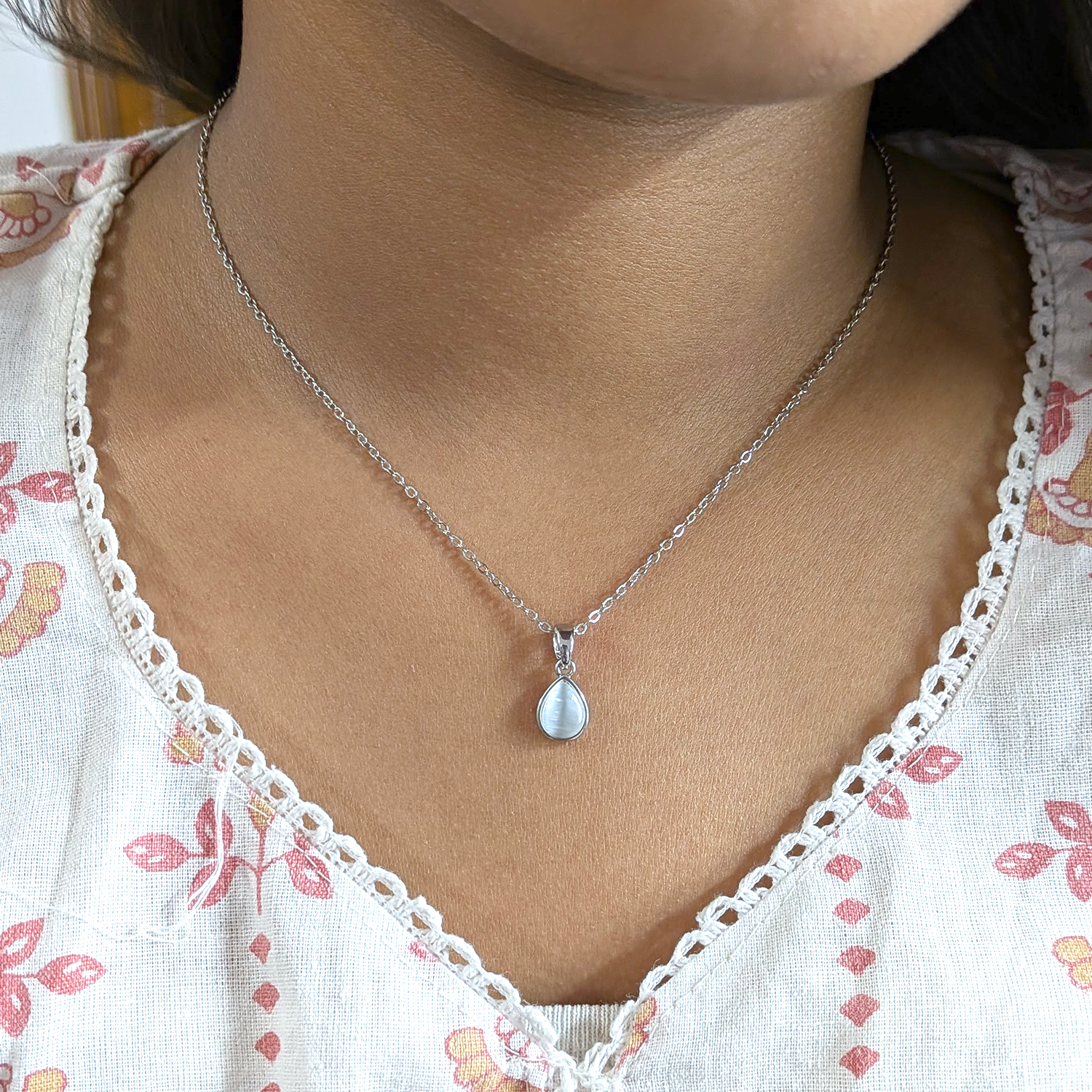 Pearl Bazel Pendant Necklace With Chain for Women & Girls