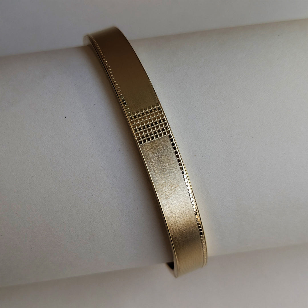 Gold Plated Matte & Gloss Grid Accent Luxury Designer Designer Stainless Steel Bracelet For Men