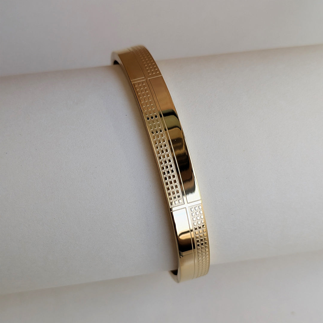 Gold Plated Luxury Grid Pattern Engraved Designer Stainless Steel Bracelet For Men