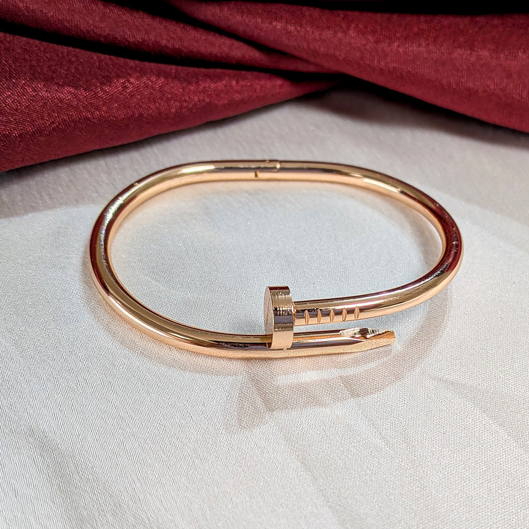 18K Gold Plated Nail Bracelet (Anti Tarnish)