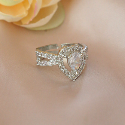 Elegant Silver Heart-Shaped American Diamond Ring