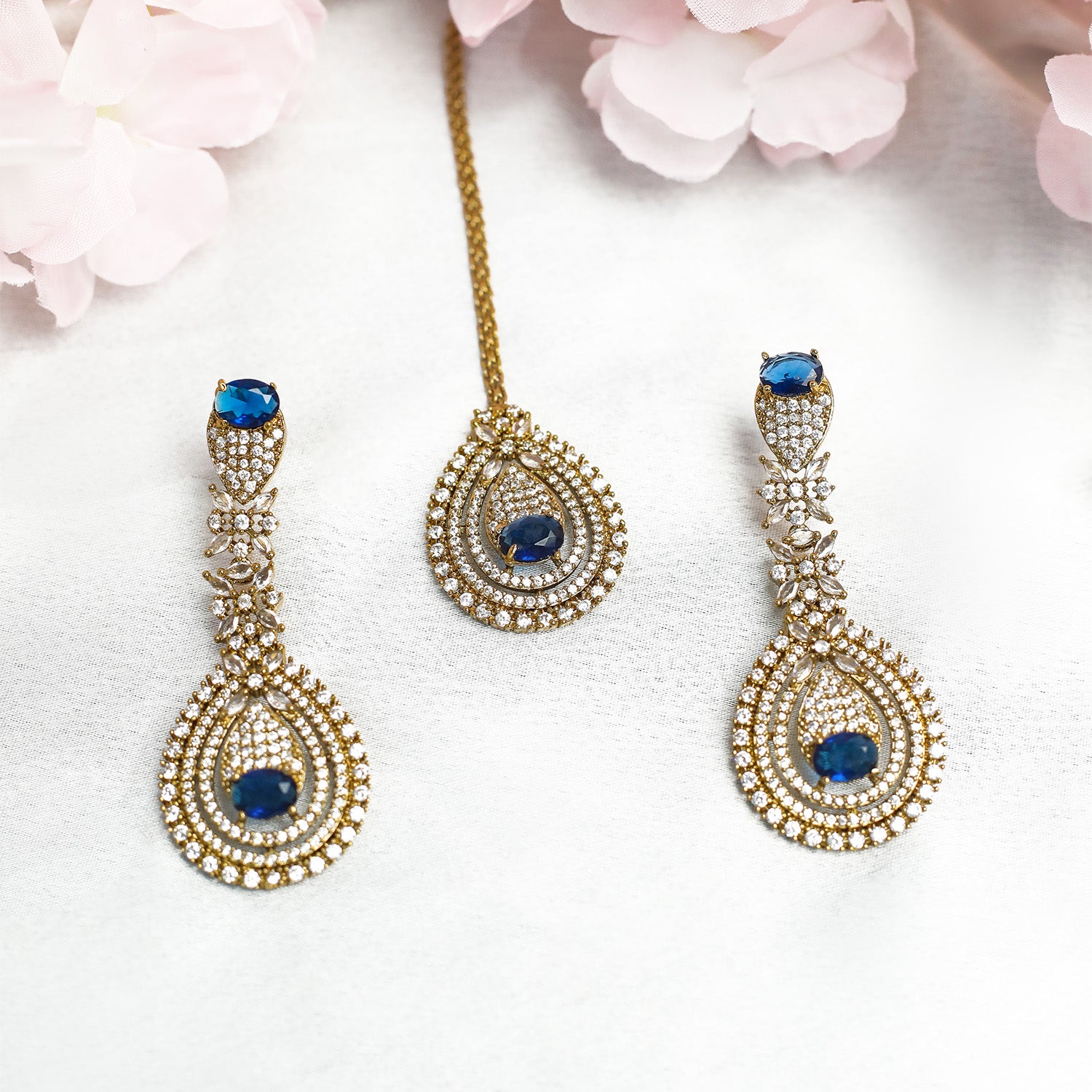 AD Stone Studded Floral Cluster Jewellery Set