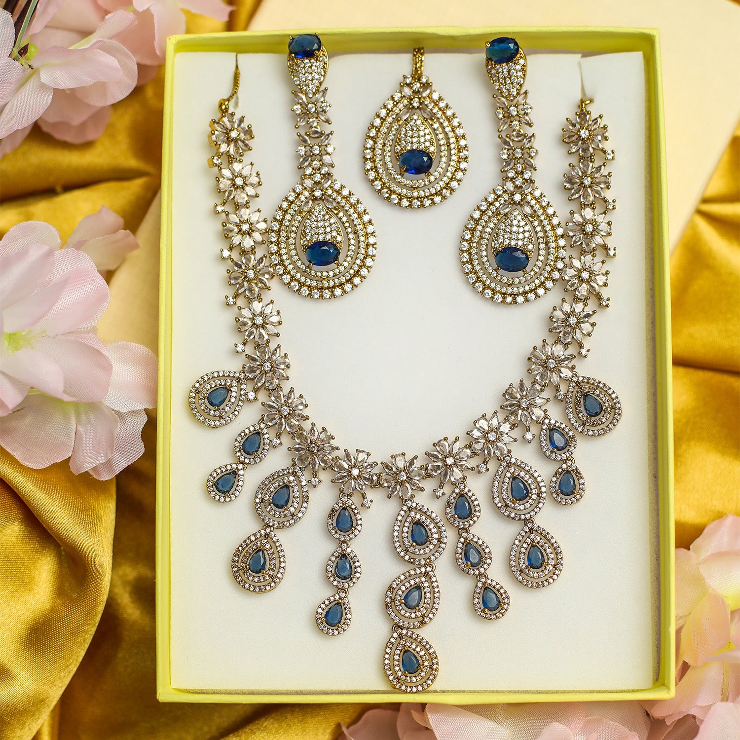 AD Stone Studded Floral Cluster Jewellery Set