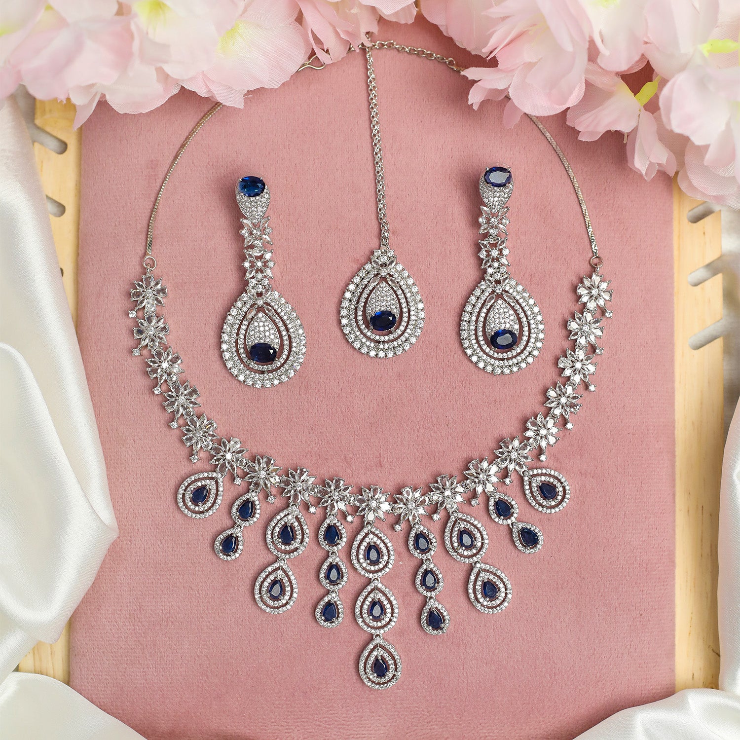 AD Stone Studded Floral Cluster Jewellery Set