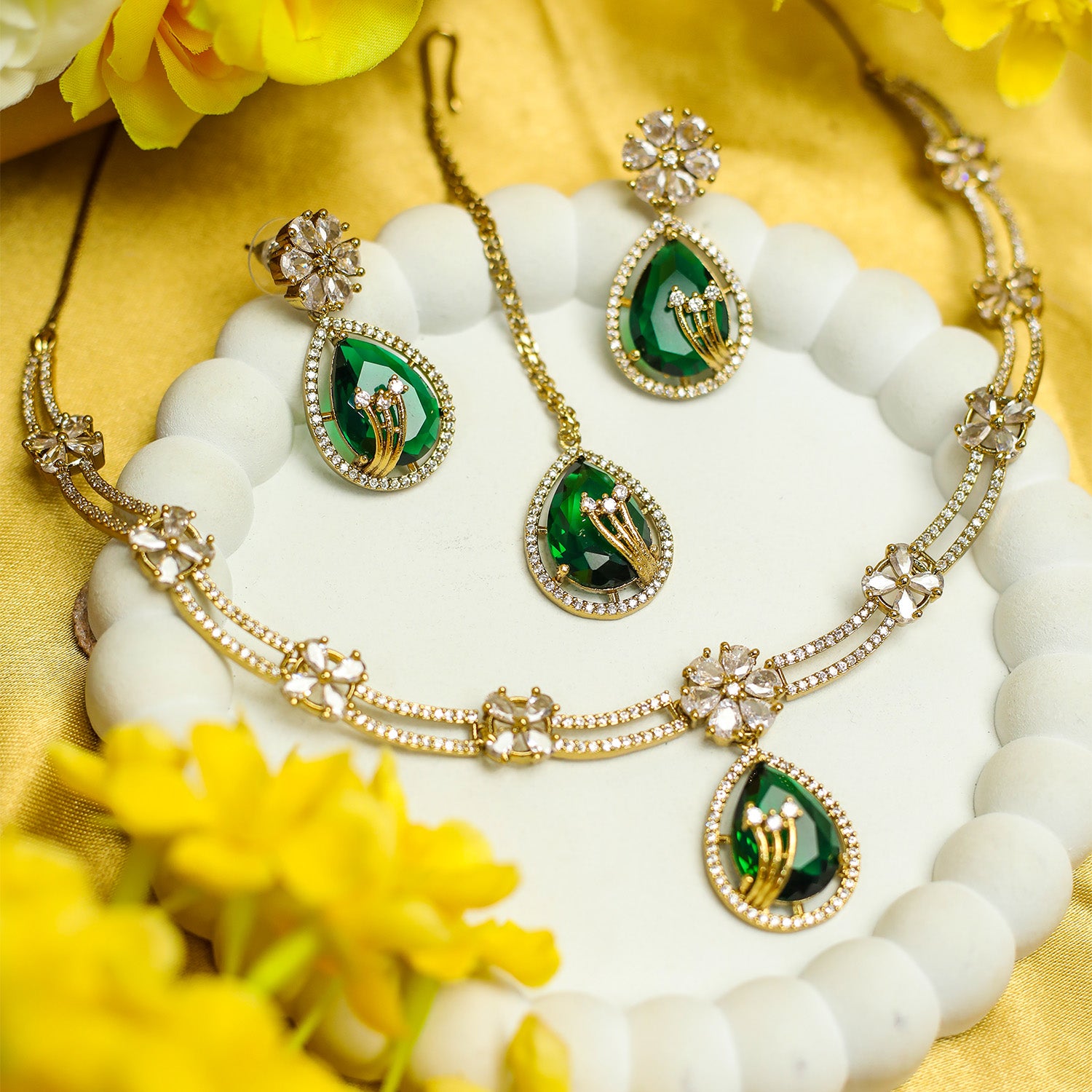 Ethnic AD Stone Striking Teardrop Stones