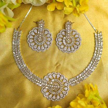Intricate Floral Centerpiece Round Necklace Set