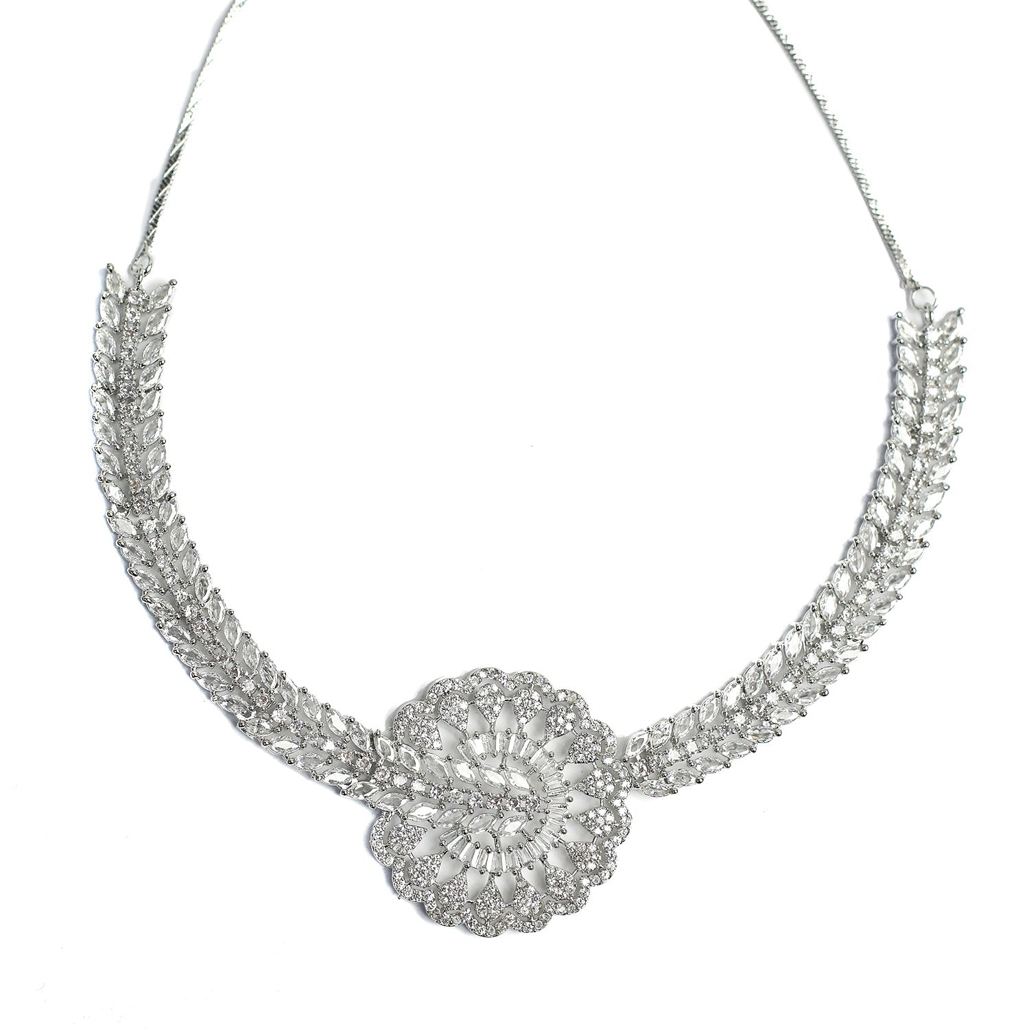 Intricate Floral Centerpiece Round Necklace Set