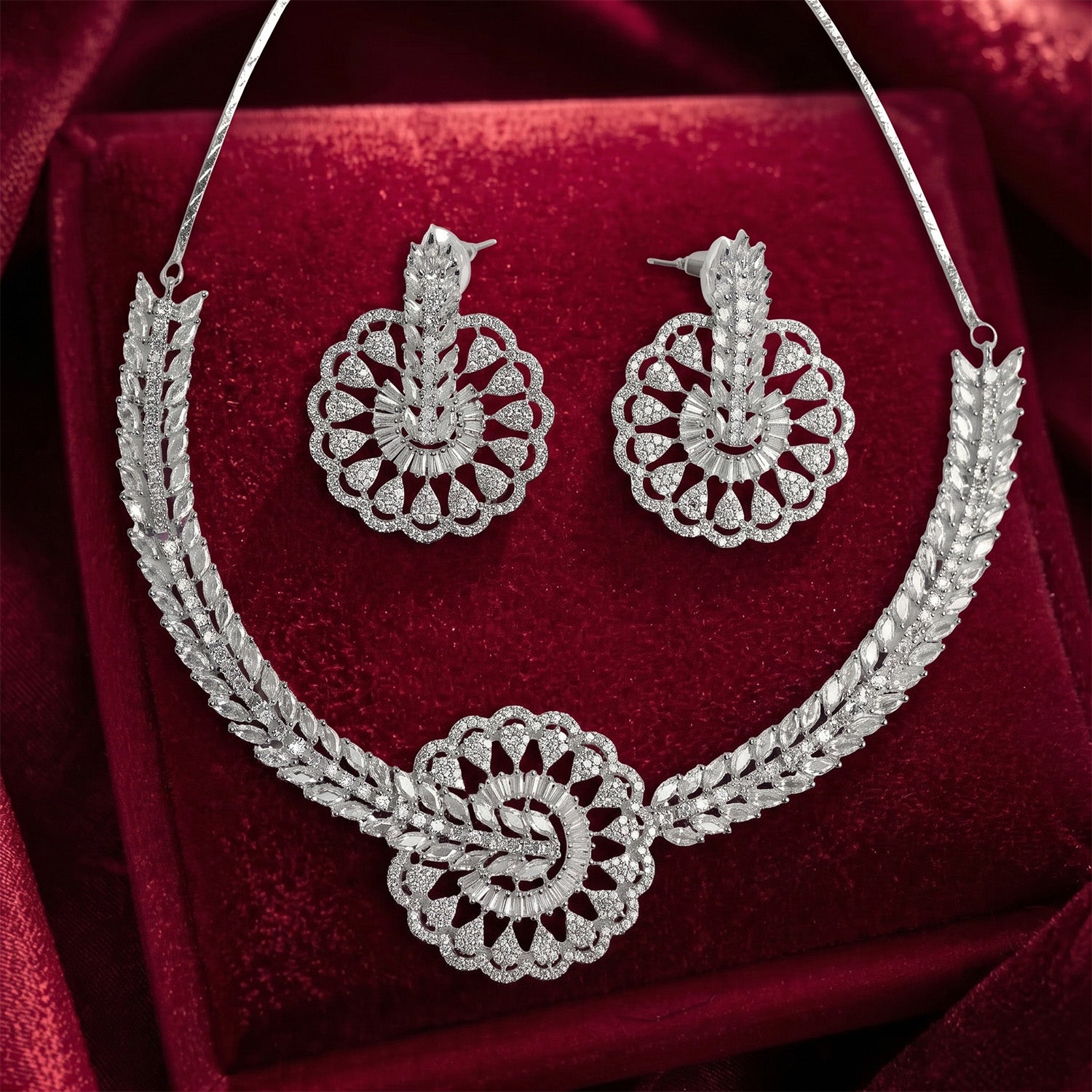 Intricate Floral Centerpiece Round Necklace Set