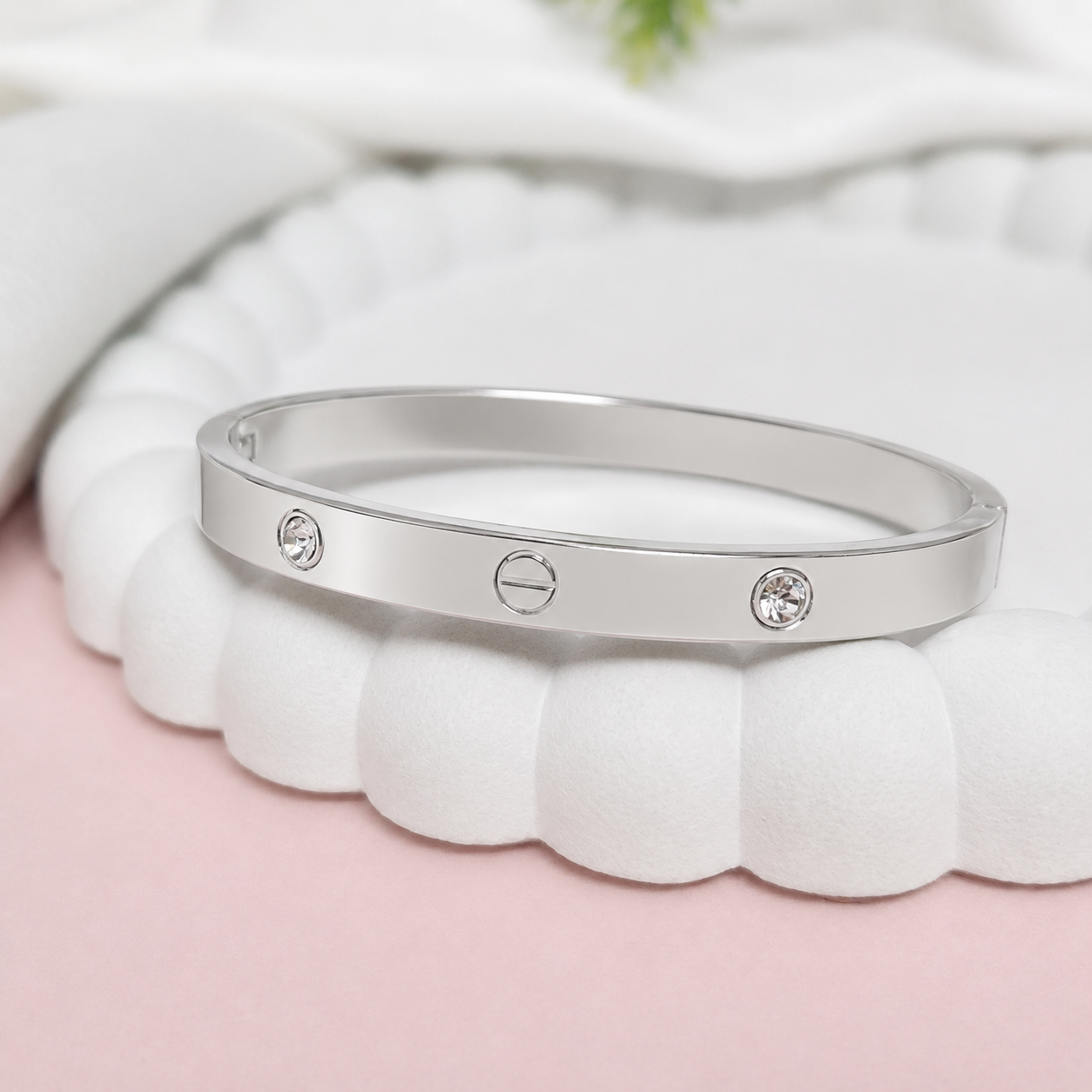 Elegant Love Bracelet with CZ Stone (Anti-Tarnish)