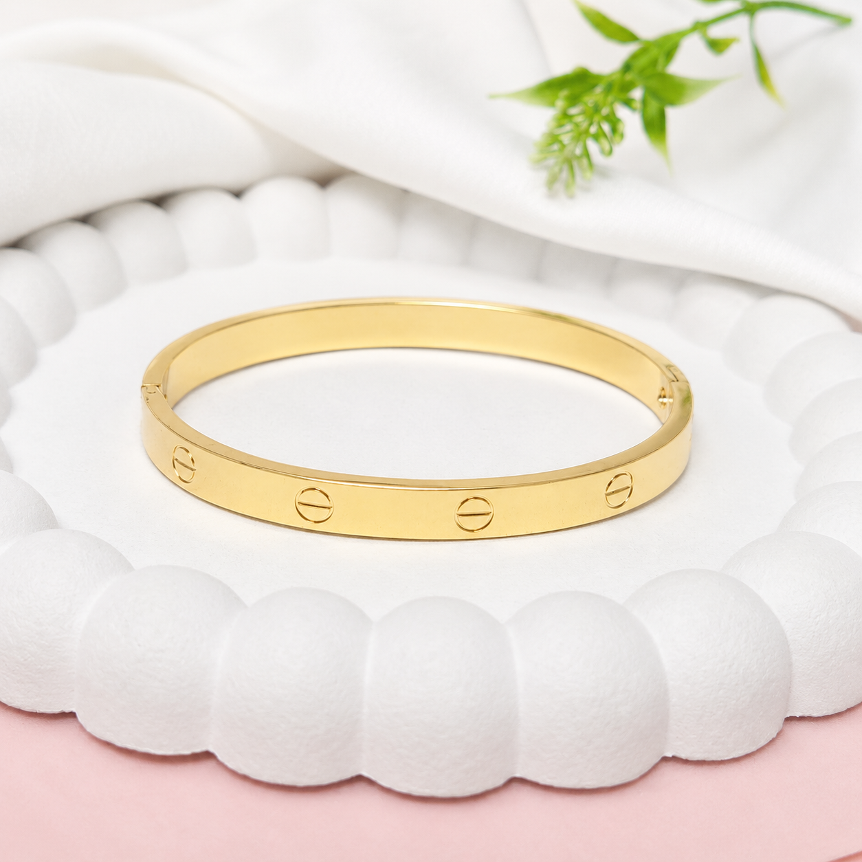 Elegant Korean Style Love Bracelet (Anti-Tarnish)
