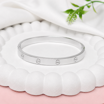 Elegant Korean Style Love Bracelet (Anti-Tarnish)