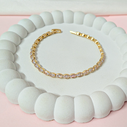 Stylish Flip Oval Cut Bezel Design Tennis Bracelet For Girls & Women's