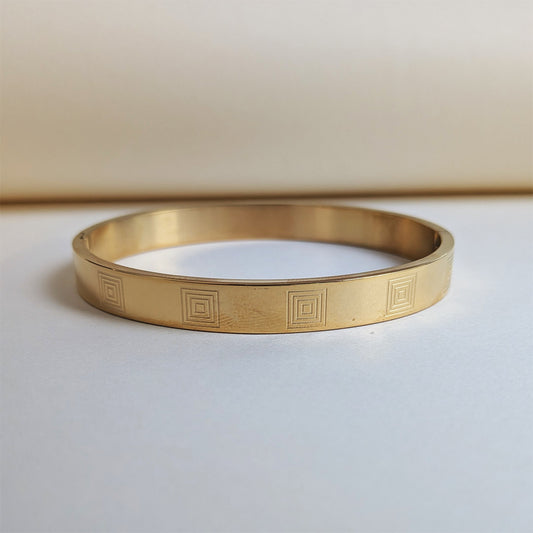 Modern Square Engraved Pattern Stainless Steel Bracelet For Men & Women