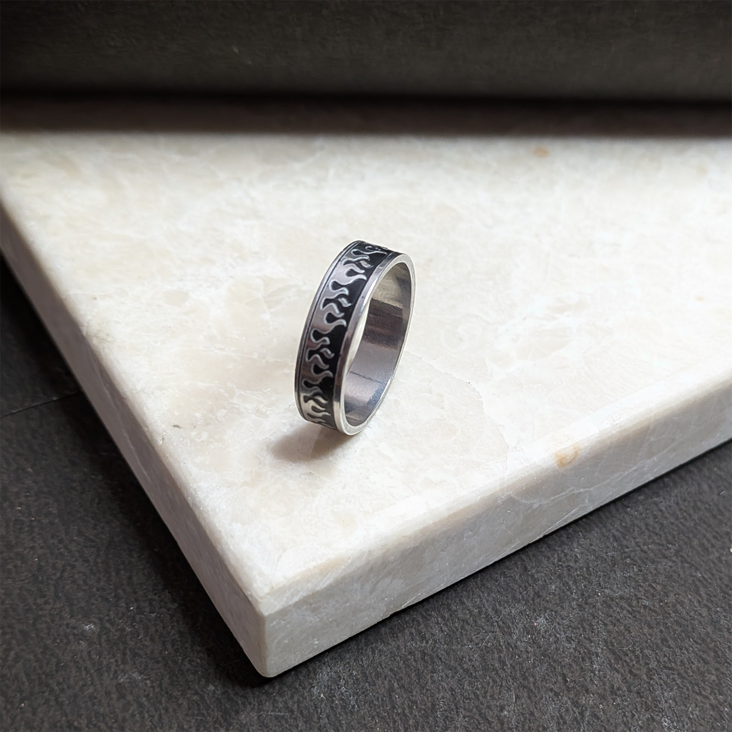 Round Flames Wave Style Pattern Ring for Men & Women