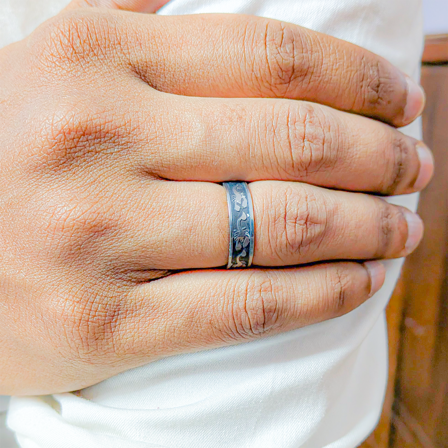 Round Scorpion Wave Style Pattern Ring for Men & Women