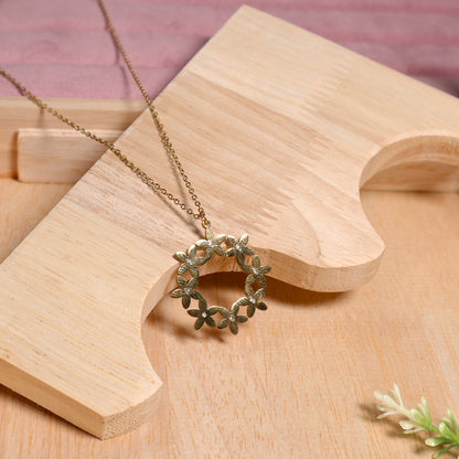 18K Gold Plated Floral Diamond Pendant Necklace (Anti-Tarnish)